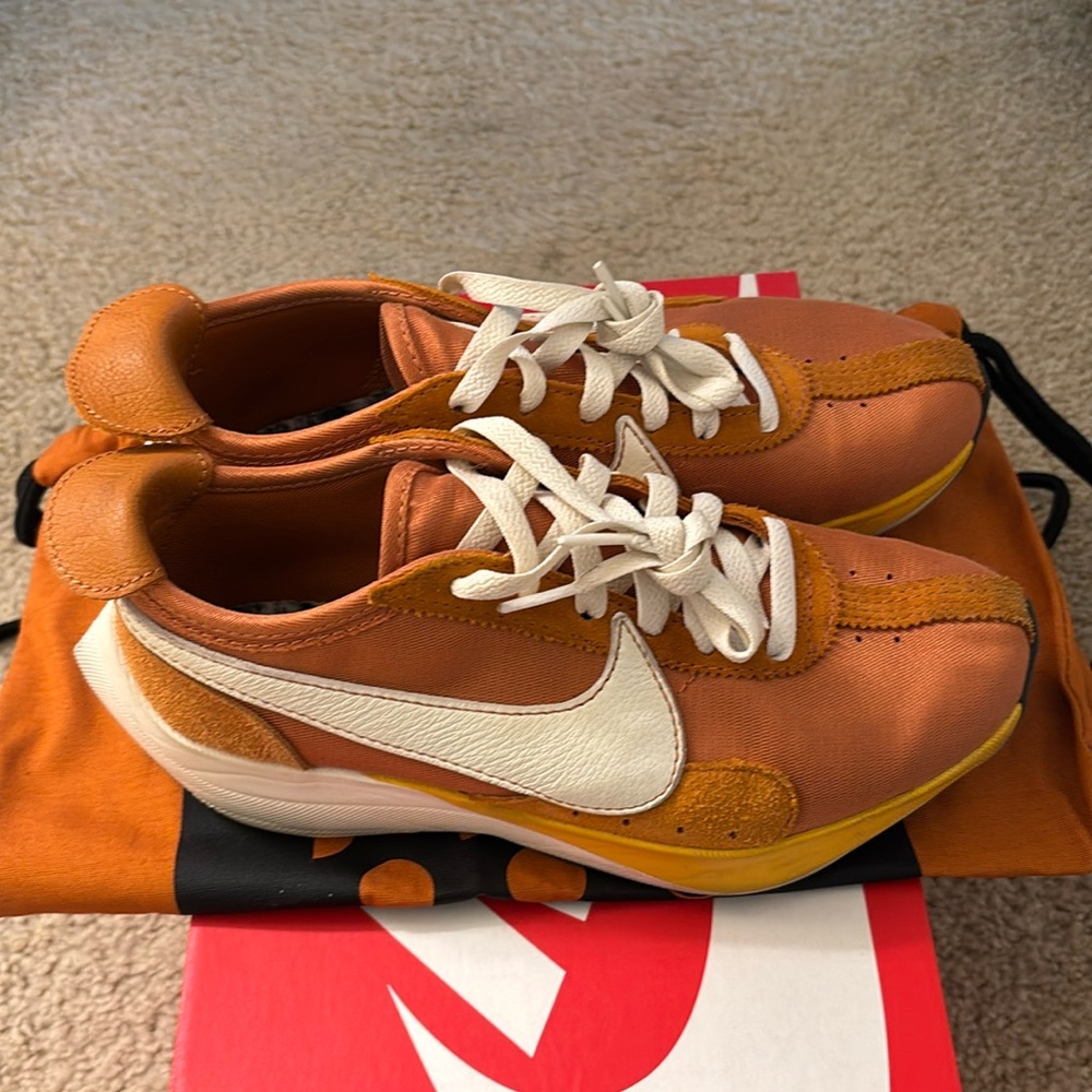 Nike moon racer qs